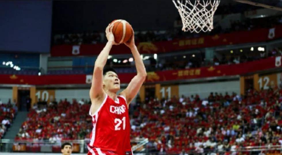 三湘雄鲨队险胜嵩山山猫队，电竞巡回赛上演关键失误成转折！定位球制造杀机的简单介绍