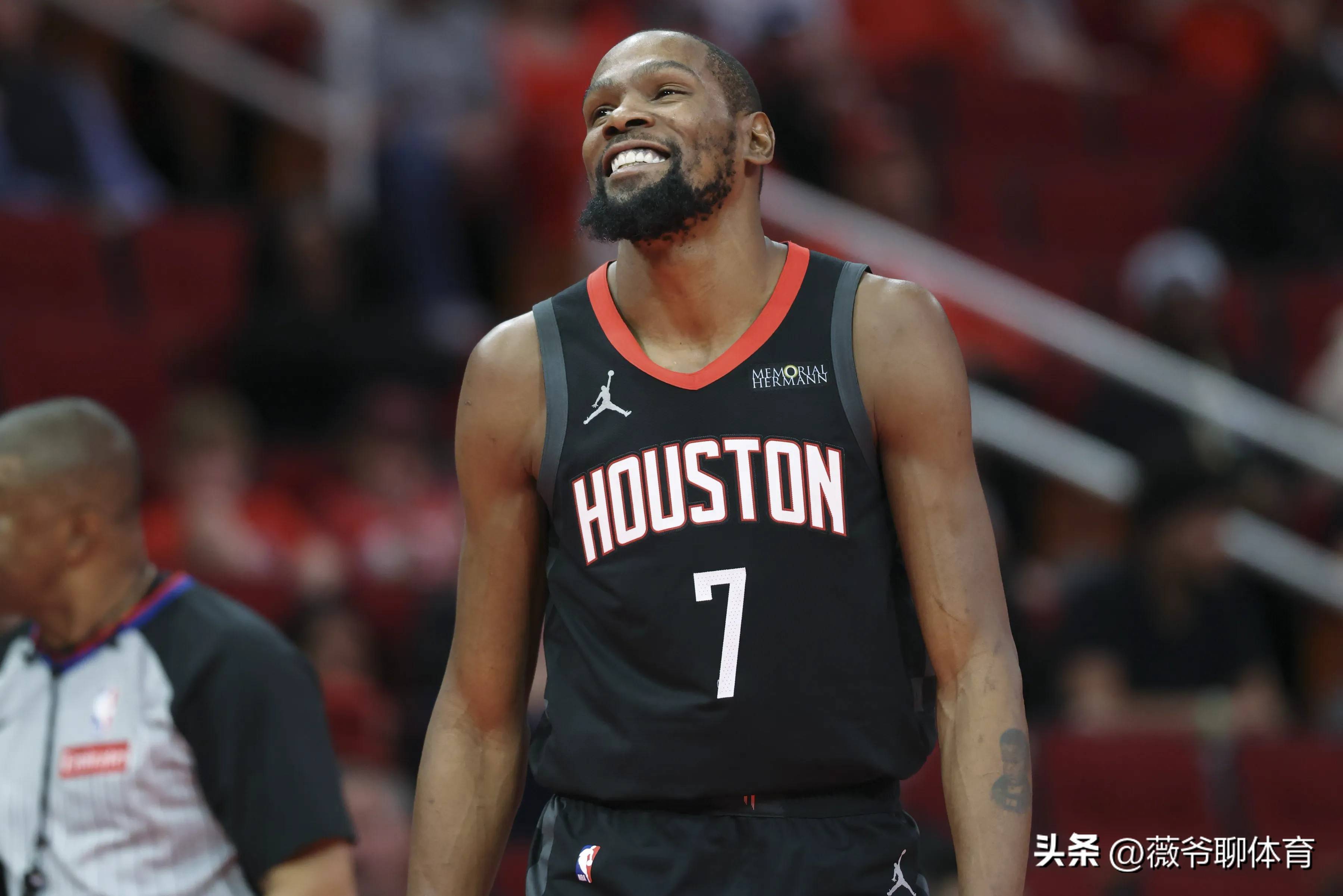 休斯敦火箭训练开放日，国际比赛日篮板制胜引欢呼，法国杯在即，纪律约束更严格的简单介绍